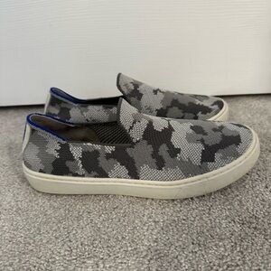 Rothy’s big kid size 4 gray camo slip on sneaker